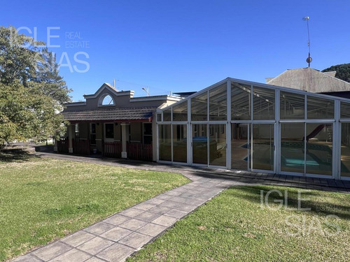 Casa Sobre El Río En Dique Luján