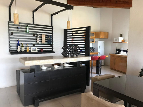 Casa En Venta En Colonia Manguito, Valle De Bravo, Estado De México