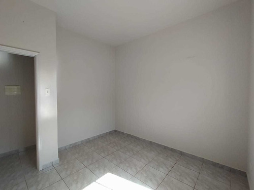 Imagem 8 de 26 de Casa Térrea Para Locação E Venda, Com Três Dormitórios, Piscina E Churrasqueira Na Avenida Santos Dumont, Jd. Boa Vista. - Pr - Ca1299_gprdo