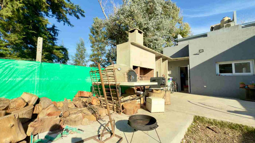 Casa En Venta En Sicardi 3 Dormitorios Parque