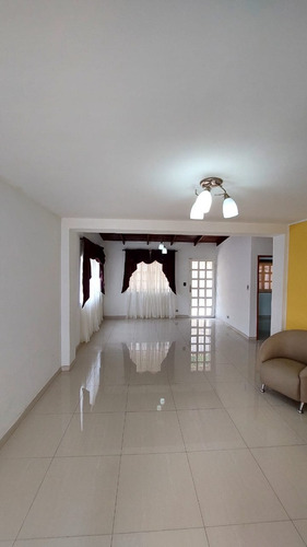Imagen 3 de 12 de Casa Urb Bosque Park Colinas De Carrizal