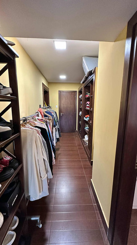 Venta Casa De Lujo En El Cerro, Muy Amplia, Total Comodidad