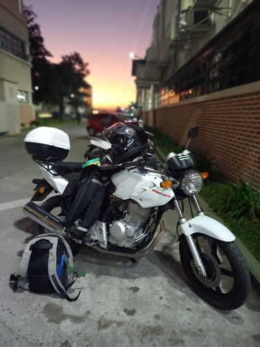 Vendo Honda Inmaculada Blanca, Todo Original. Hermosa