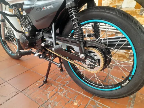 Vendo Moto Modelo 2024 Con 13.000 Kilómetros Unico Dueño