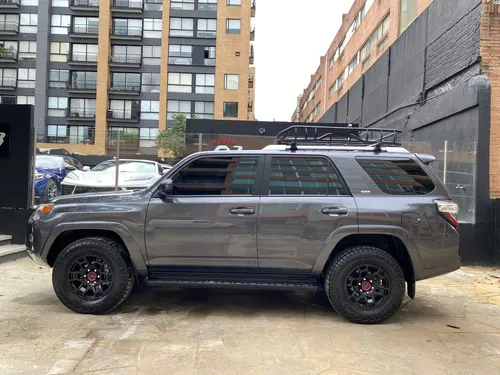 Toyota 4Runner SR5