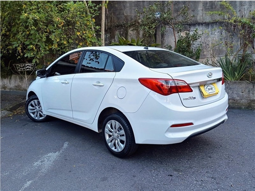 Imagem 3 de 13 de Hyundai Hb20s 1.6 Comfort Plus 16v Flex 4p Manual