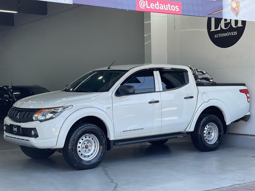 Mitsubishi Triton Tri GL 2.4 CD 4x4 Die. Mec. 2023