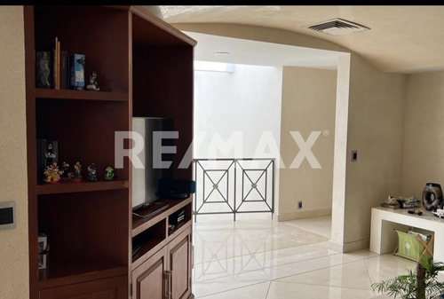 Imagen 11 de 30 de Casa En Venta Jardines Del Pedregal - (2)