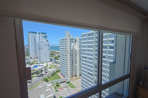 Apartamento En Venta Playa Mansa-ref:4371