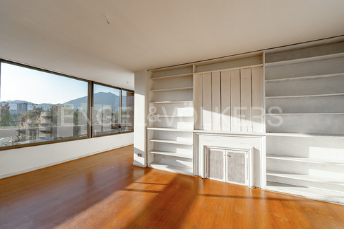 Departamento En Venta En Vitacura, Excelente Ubicación
