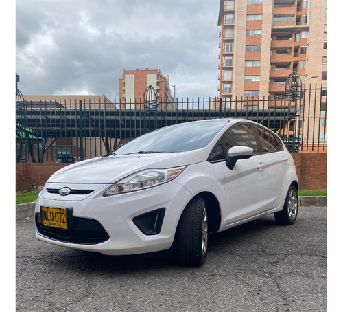 Ford Fiesta 1.6 Hatchback Mecánica