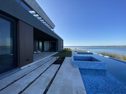Casa A Estrenar Puertos Del Lago Barrio Marinas Escobar