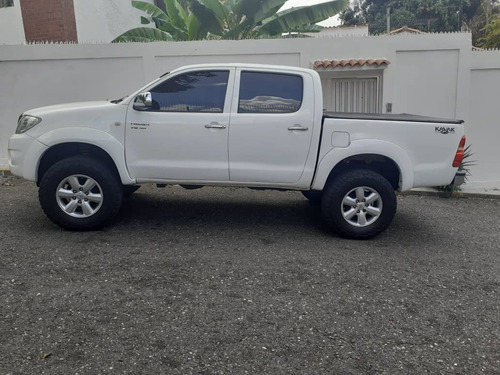 Toyota Hilux V6
