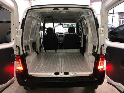 Peugeot Partner 1.6 Furgon Confort Full 2019 Financiamos