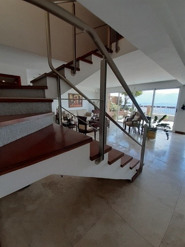 Imagen 7 de 12 de Venta Townhouse Loma Linda, Moderno Y Actualizado