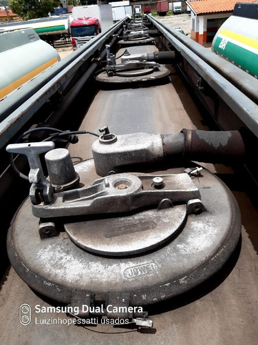 Carreta Tanque Aço Carbono C/ Pneus Randon 30.000 L 2014