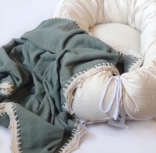 Nidito De Contención Para Bebés + Almohada Nube + Amigurumi.