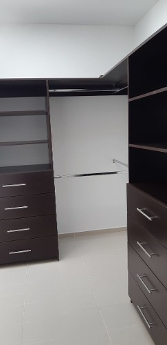 Imagen 17 de 22 de Preciosa Casa Con Alberca Propia En Cumbres Del Lago, Terraza, Jardín, 3 Recs..