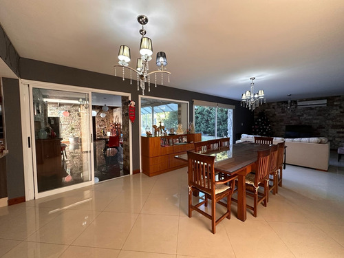 Casa En Venta 5 Dormitorios En Barrio Privado Aguadas - Funes