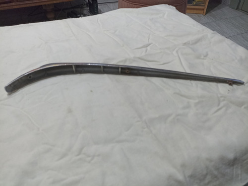 Insignia Ornamento Cresta Frontal Fiat 600 Plateado