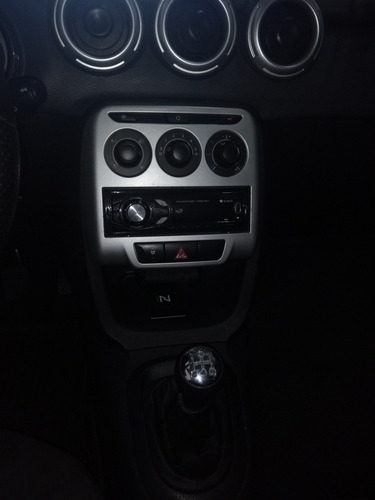 Imagem 8 de 10 de Citroën C3 2013 1.5 Origine Flex 5p