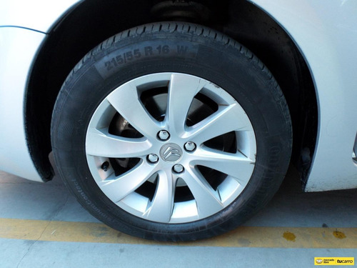 Imagen 25 de 25 de Citroën C4 Picasso 2.0 Confort