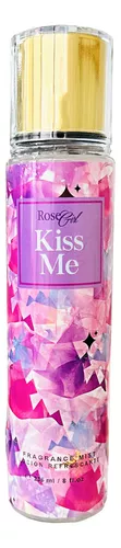 Kiss Me. Nueva trilogía de fragancias 💋 Eau de Toilette 🫶🏻 - Kiss Me Red  ❤️: Sus notas de pimienta rosa y durazno avivan el magnetismo…
