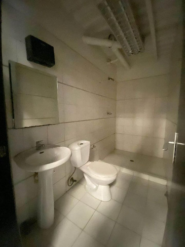 Se Alquila Galpón De 550 M2 Av Bolívar De Valencia Dtlz/2