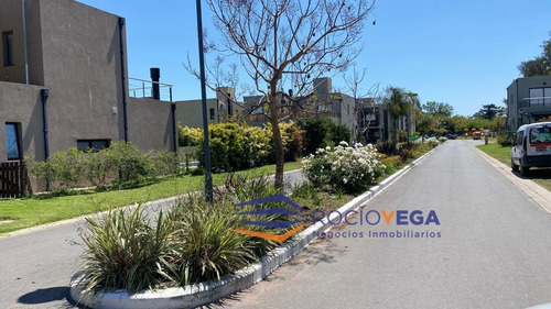 Imagen 2 de 20 de Departamento En Venta En Maria Eugenia Residences