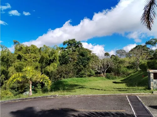 Se Vende Lote En Conjunto Cerrado A 5 Minutos Del Norte De Armenia