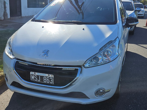 Peugeot 208 1.6 Feline