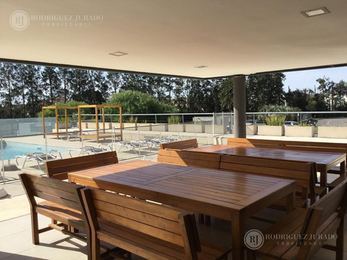 Imagen 13 de 17 de Departamento De 2 Amb Al Río Con Cochera - Vista Bahía - Nordelta