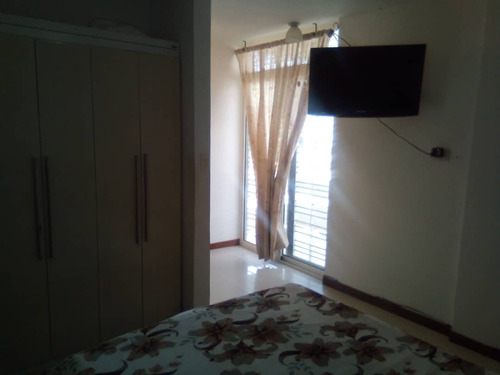 Imagen 19 de 28 de Townhouse Duplex Urb. Vistamar Conjunto Cerrado Solo 4 Townhouses