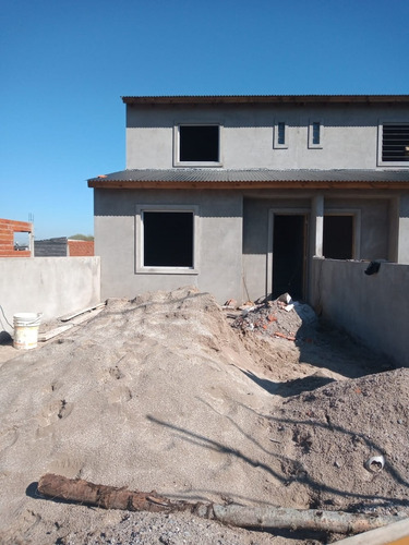 Imagen 2 de 6 de Triplex En Construccion - Calle 8 N° 8125 - Mar Del Tuyu