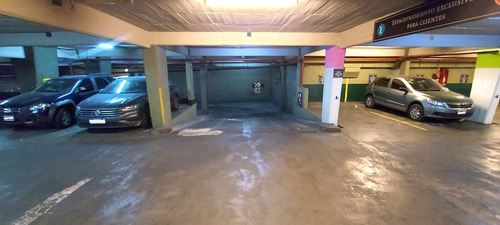 Cocheras En Uriburu E/ Juncal Y Arenales