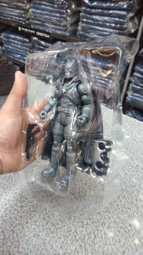 Dc Multiverse Batman Armored, Batman V Superman, Arma Y Cnc! (Usado)