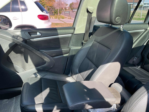 Imagen 12 de 17 de Volkswagen Tiguan 2012 2.0 Premium I 140cv Tiptronic
