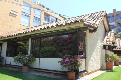Casa En Venta En La Calleja. Cod V11764