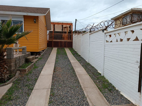 Casa En Arriendo Por Temporada De 3 Dorm. En El Tabo