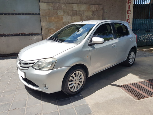 Imagen 1 de 10 de Toyota Etios 1.5 5ptas Xls 2014 / Nafta / Mendoza