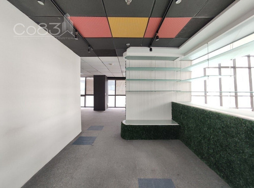 Renta - Oficina - Magnocentro 5 - 300m2 - Piso 1