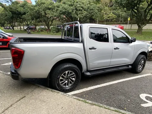Nissan NP300 Frontier 2.5 Mt 4x2 2019
