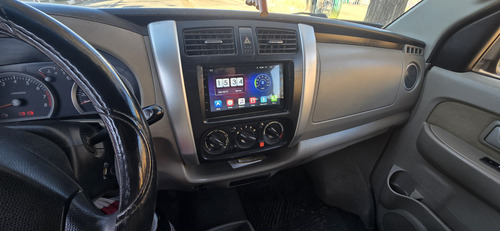 Suzuki APV Minvan