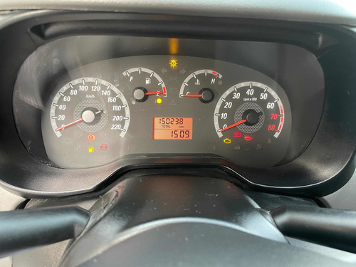 Imagem 7 de 10 de Fiat Punto 2008 1.4 Elx Flex 5p