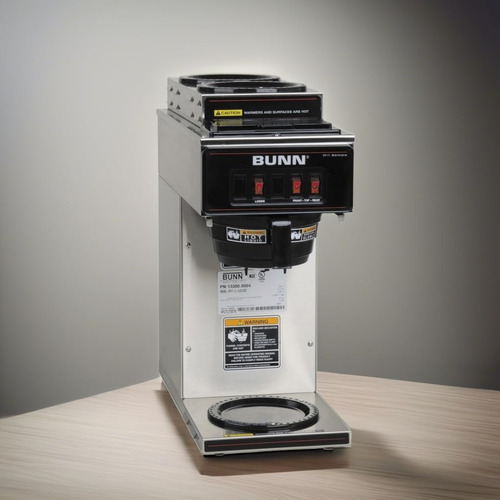 Kit De Máquina De Café Coado Bunn Vp17a Com Jarra E Filtros