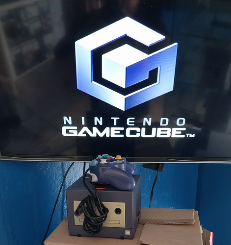 Nintendo Gamecube Color Índigo + 2 Juegos De Fifa Morado