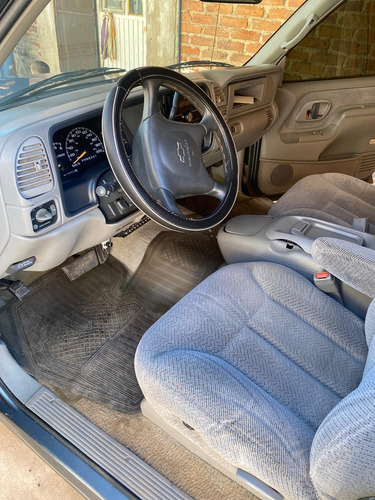 Chevrolet Silverado Pickup Silverado 1500 5vel Mt