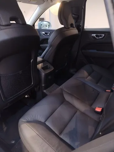 Volvo XC60 PLUS T8