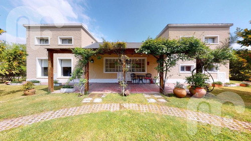 Imagen 1 de 30 de Venta Casa - Campos De Roca