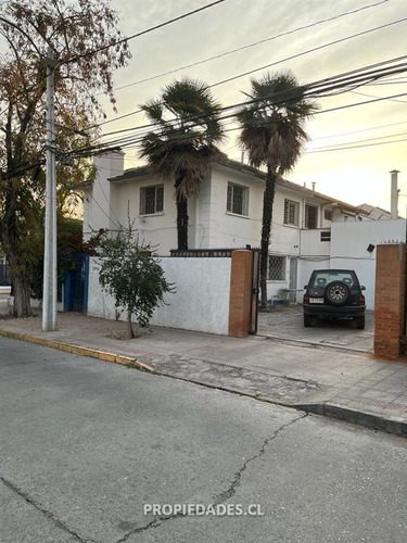 Casa En Venta De 4 Dorm. En Providencia